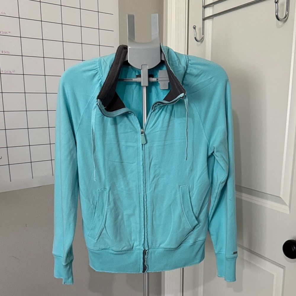 ALO Yoga Turquoise Apparel